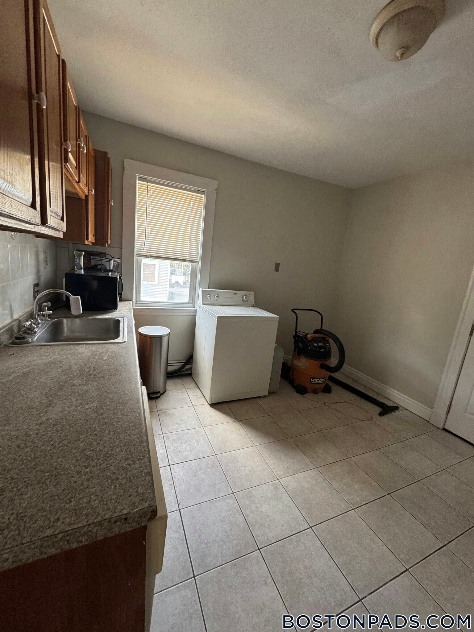 Building Photo - 49 Conwell Ave