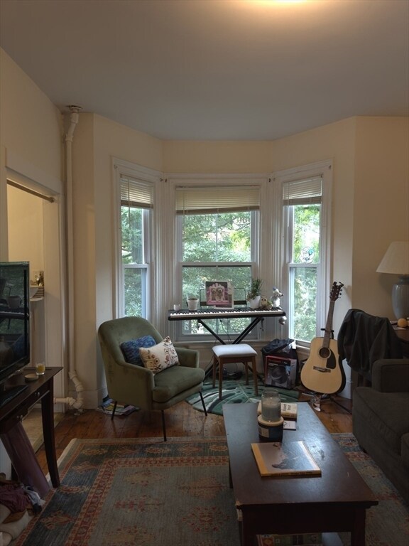 Primary Photo - 23 Inman St