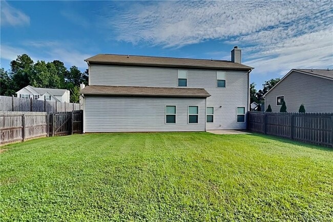 Building Photo - 354 Hawthorn Dr
