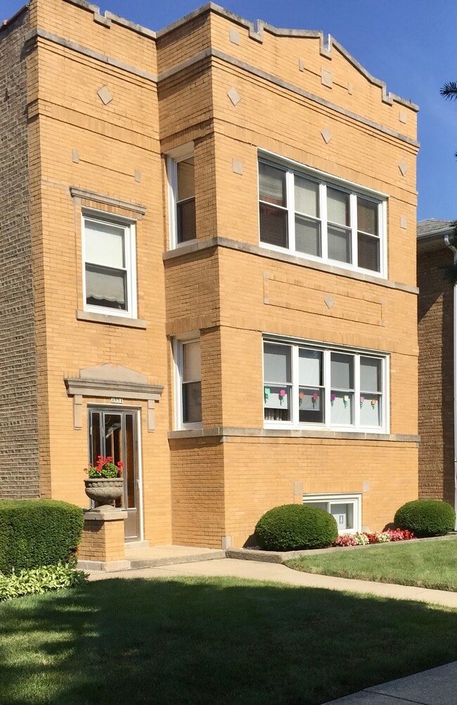 Building Photo - 4934 N Marmora Ave