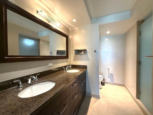 Building Photo - 2 Bedroom, 2 Bathroom, 2 Parking (Allure Waikiki)