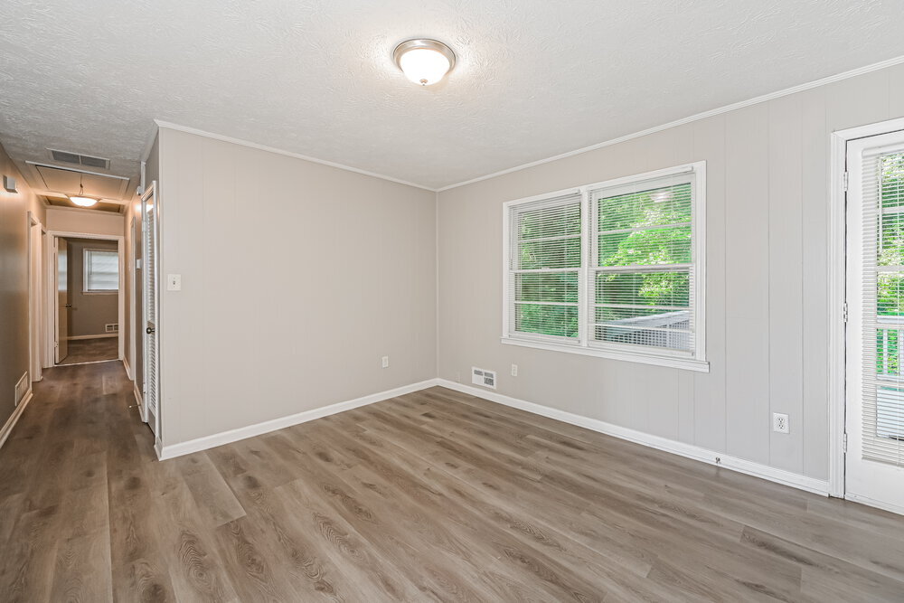 Building Photo - 355 Arcadia Pl SW
