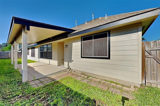 Building Photo - 22210 Summer Breeze Ln