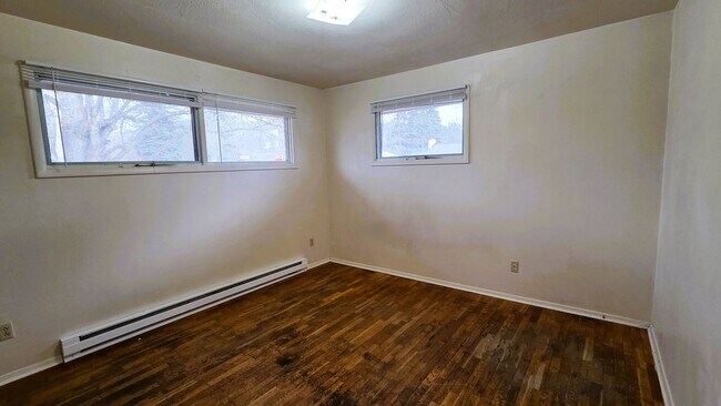 Building Photo - 1320-1320 Adeline Ave