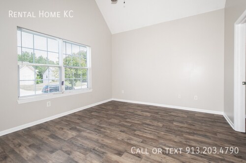 Building Photo - 1933 N 80th Ct