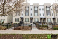 Building Photo - 2419 W Bridge Ave