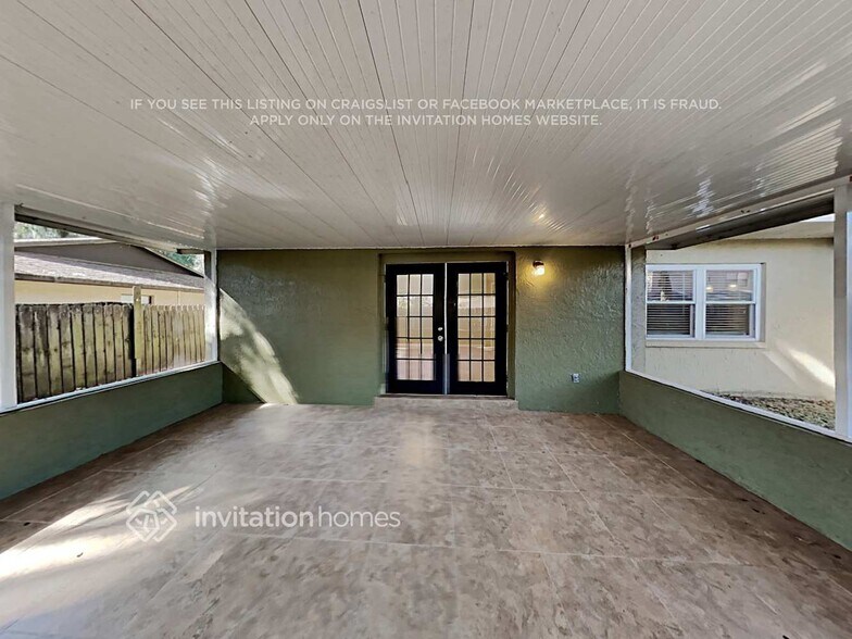 Building Photo - 705 Lobelia St