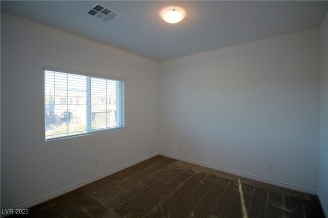 Building Photo - 7002 Calvert Cliffs St