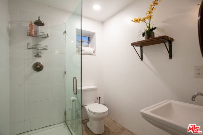 Building Photo - 1147 Wilcox Pl