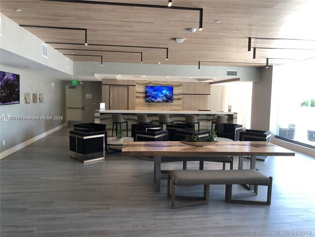 Building Photo - 2960 NE 207th St