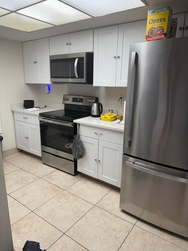 Building Photo - 1235 The 12th Fairway