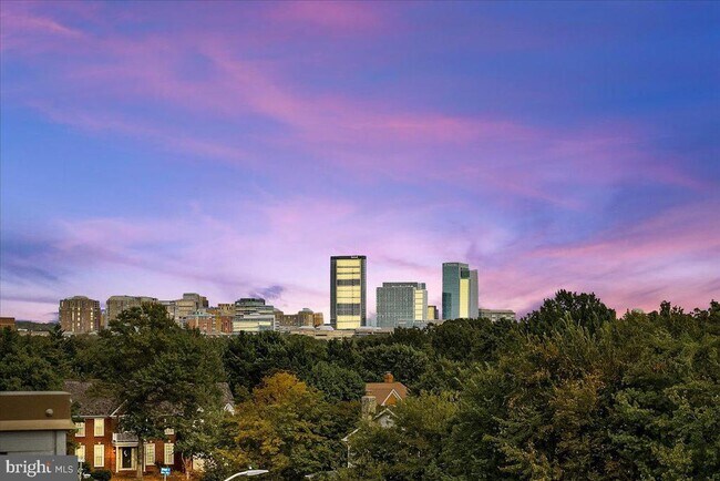 Building Photo - 12768 Sunrise Valley Dr