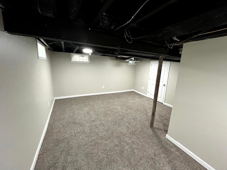 Building Photo - 18903 Freeland St