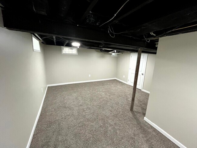 Building Photo - 18903 Freeland St