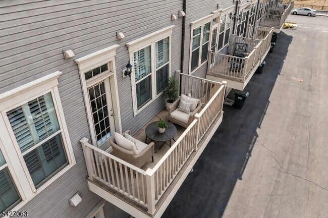 Building Photo - 49 Robeson St