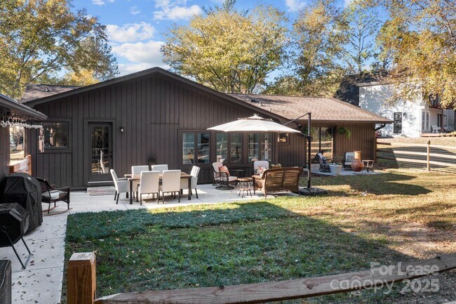 Building Photo - 7204 Killingdeer Ln