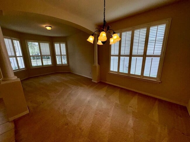 Building Photo - 4 Bedroom 3 bath Vista Lakes Home with a Fenced Backyard!