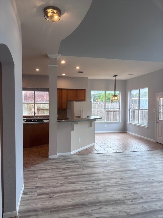 Building Photo - 1704 Lynnville Trail