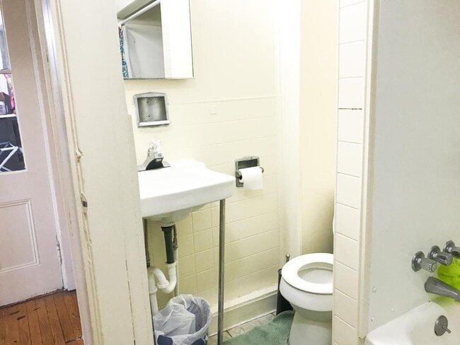 Building Photo - 103 E Spencer St