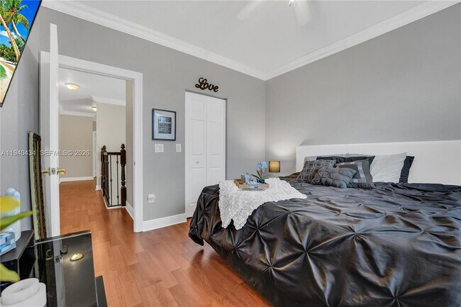 Building Photo - 19500 SW 39th Ct