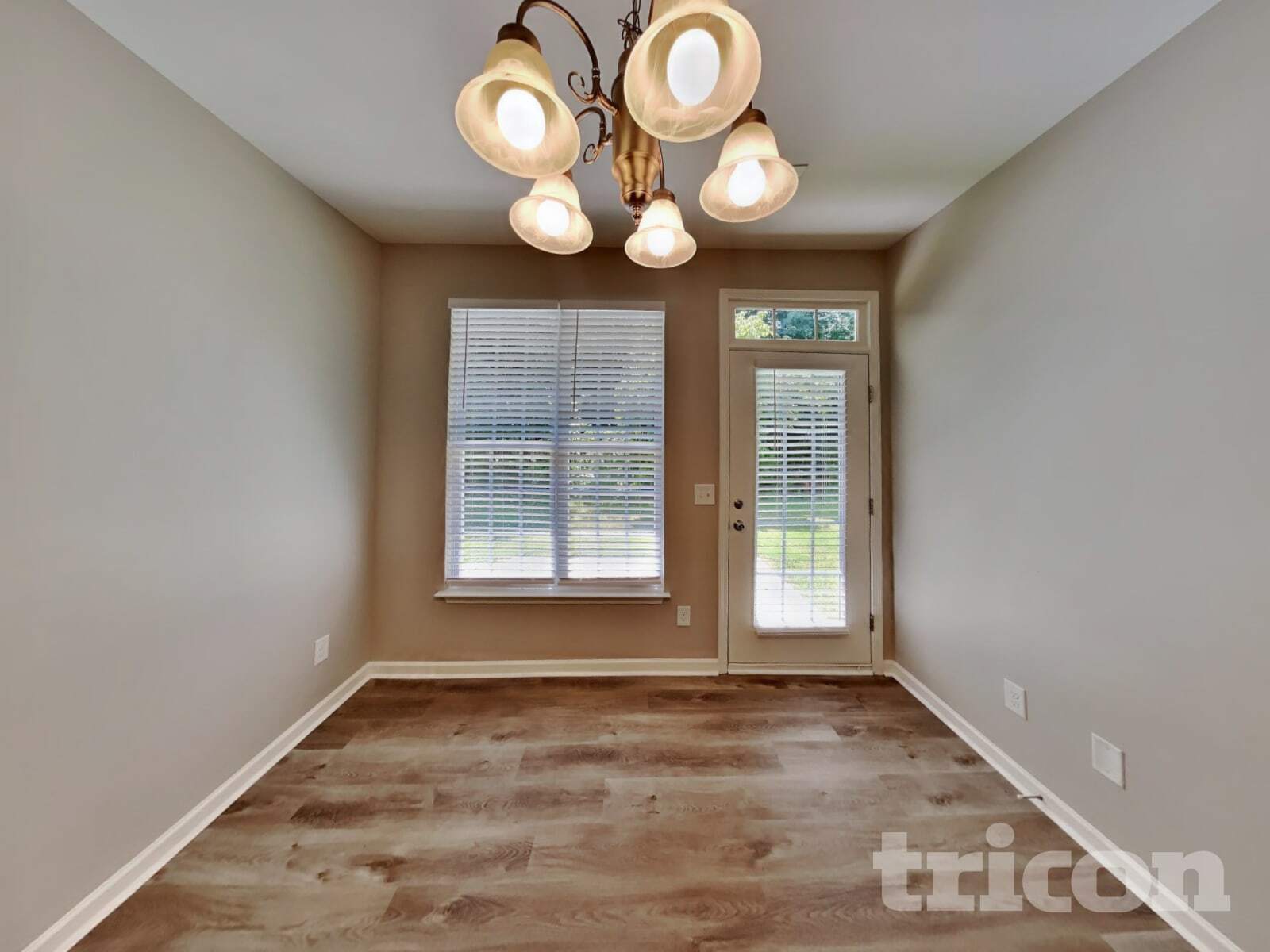 Building Photo - 1582 Weatherend Dr