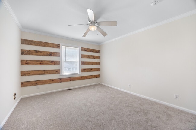 Building Photo - 111 Forest View Dr