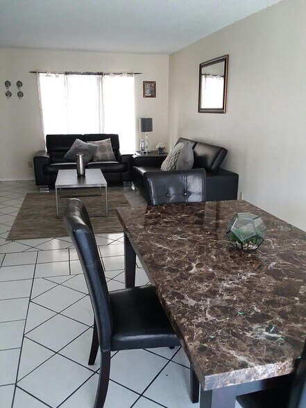 Building Photo - 2001 Amy Sue Dr