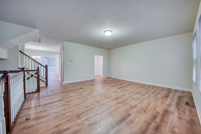 Building Photo - 423 Marshall Heights Dr