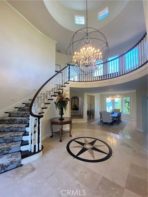 Building Photo - 27 Le Conte