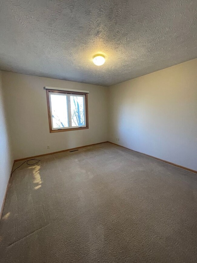 Building Photo - 17116 I St