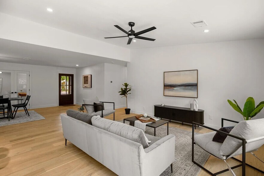 Building Photo - 5406 Emerald Forest Dr