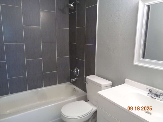 Building Photo - Nicely updated home close to amenities