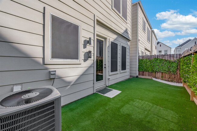 Building Photo - 7707 Johanna Pk Dr