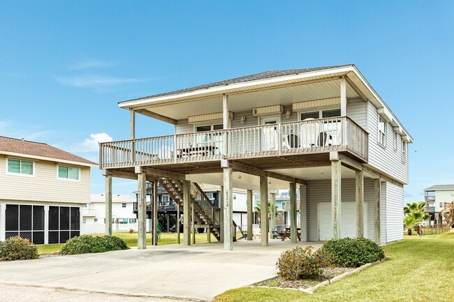 Primary Photo - 23012 Verano Dr