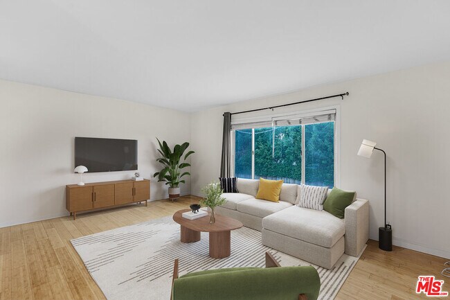 Building Photo - 2637 S Centinela Ave