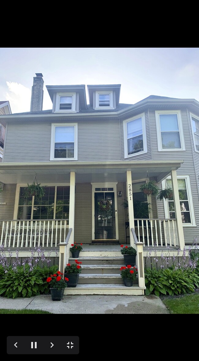 Building Photo - 2851 N Stowell Ave