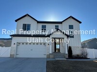 Building Photo - Large Home on Arrowhead Trail