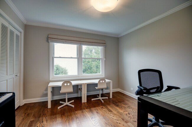 Building Photo - 3825 Brett Ln