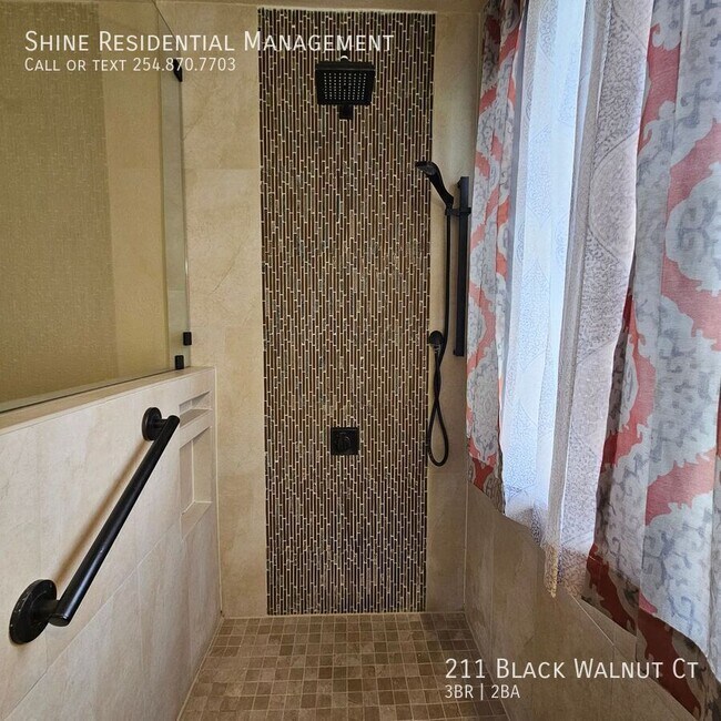 Building Photo - 211 Black Walnut Ct