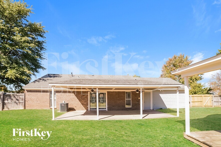 Building Photo - 7212 Layne Dr