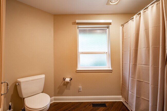 Building Photo - Must See in Bartel’s Canyon View Estates!