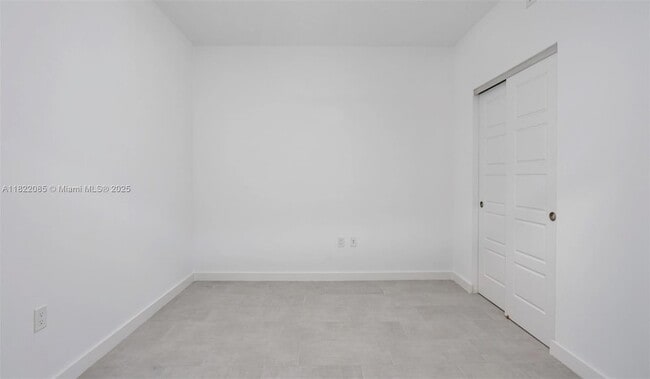 Building Photo - 2150 N Bayshore Dr