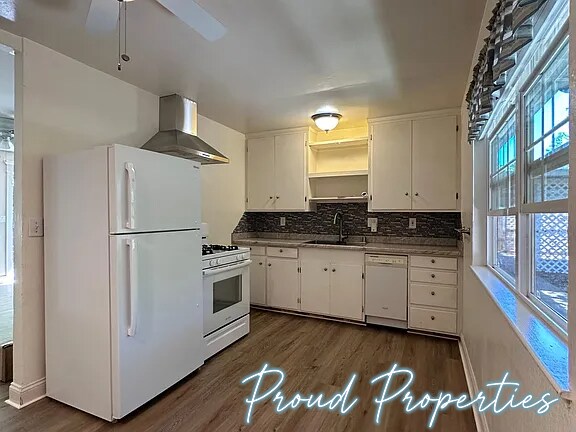 Building Photo - 2748 Tunnel St