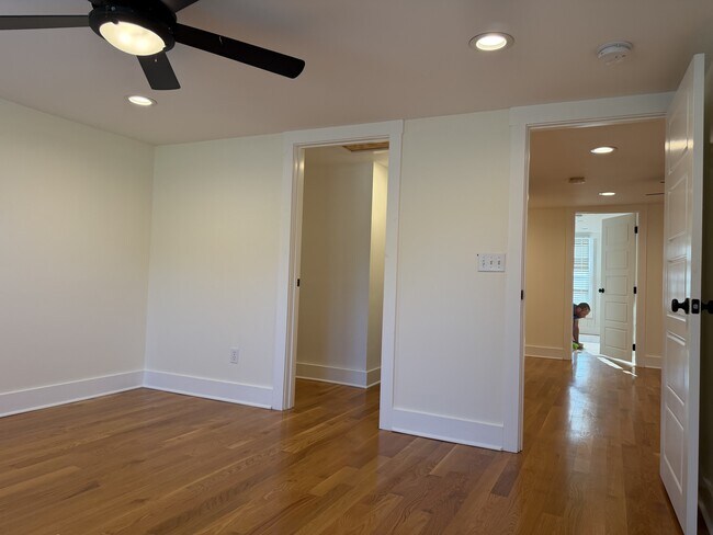 Building Photo - 5430 Floraville Rd