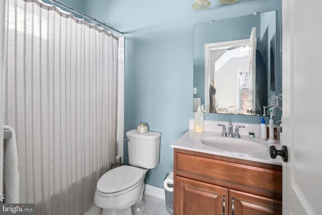 Building Photo - 42888 Southview Manor Dr