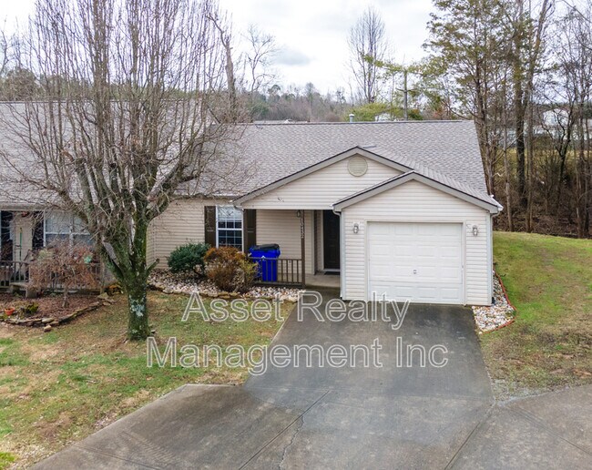 Building Photo - 10432 Fantasy Way