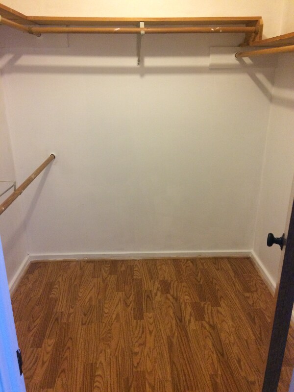Building Photo - 1320 Cromwell Hills Dr