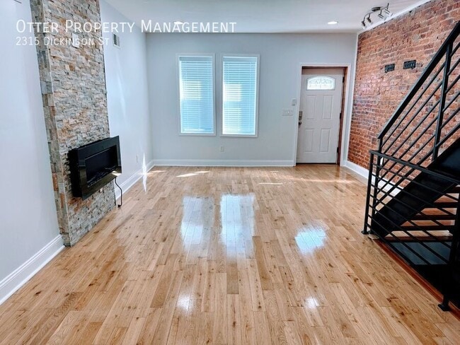 Building Photo - 2315 Dickinson St