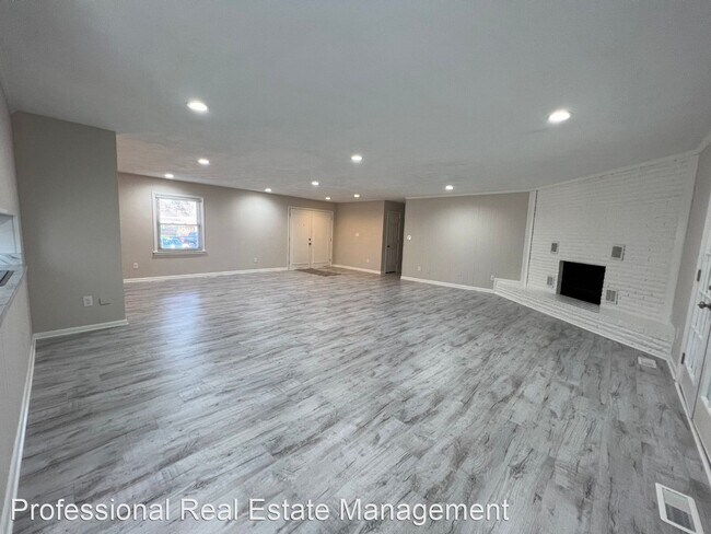 Building Photo - 4 br, 3 bath House - 5 Dunwoody Circle