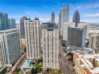Building Photo - Beautiful 1|1 unit in sought after Mayfair...